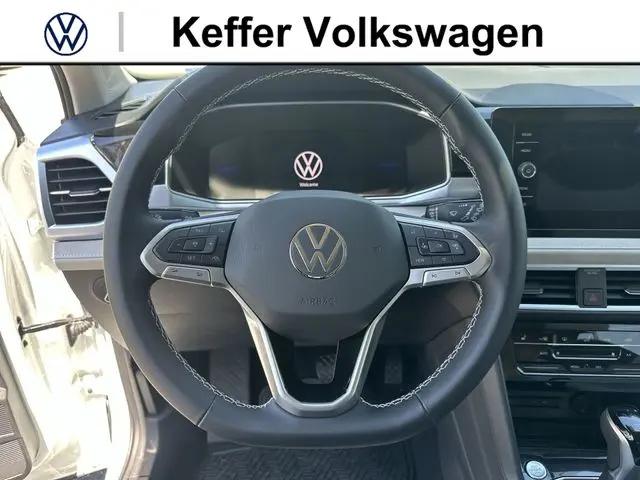 2026 Volkswagen Taos SE