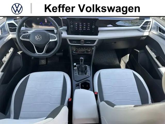 2026 Volkswagen Taos SE
