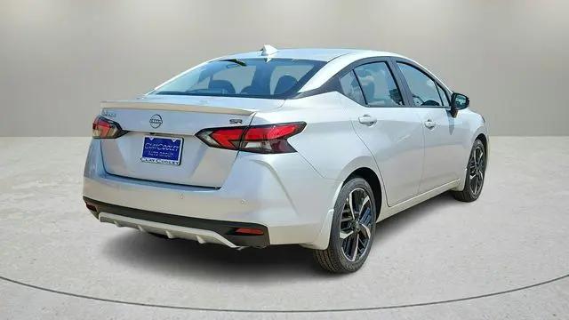 2025 Nissan Versa 1.6 SR