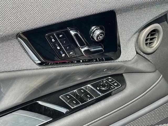 2025 Cadillac iQ Sport 2 AWD