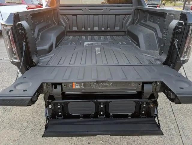2026 GMC HUMMER EV 2X 4WD