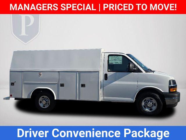 2025 Chevrolet Express Cutaway Work Van