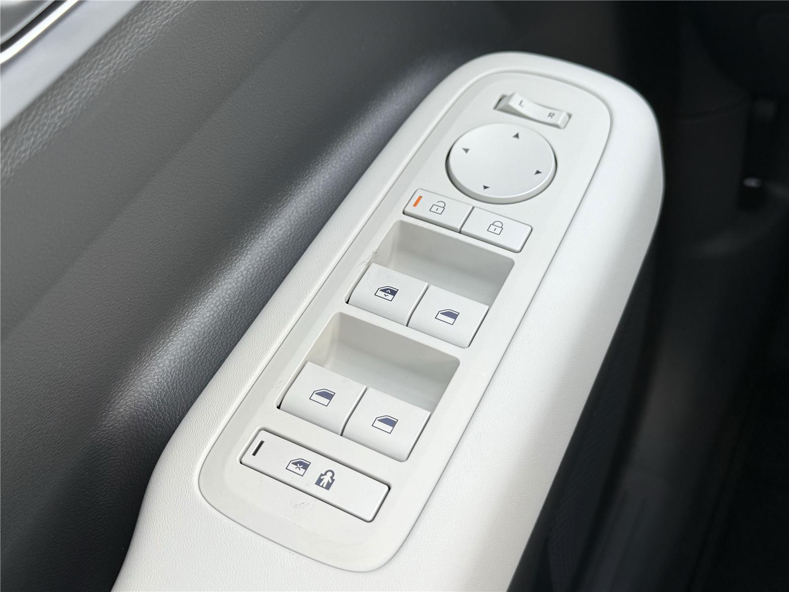 2026 Hyundai Santa Fe SE - Photo 20