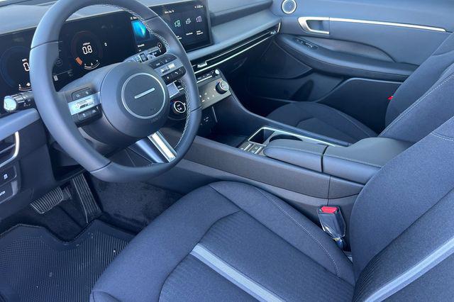2026 Hyundai Sonata SEL - Photo 9