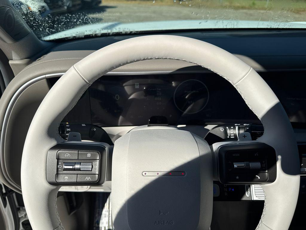 New 2026 White HYUNDAI Limited FWD image 19