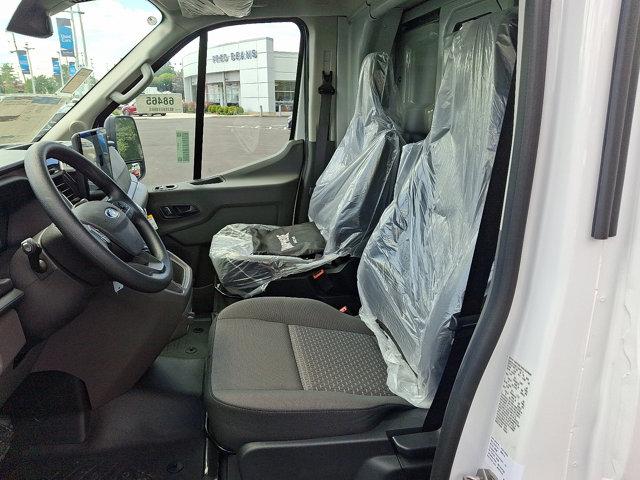 2025 Ford Transit Cutaway Unknown