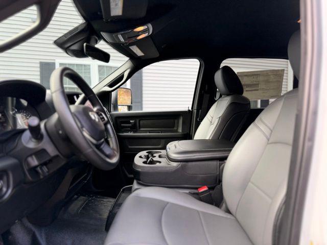 2025 Ram 5500 Tradesman/Big Horn