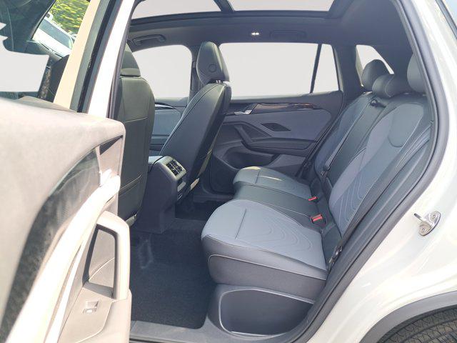 2025 Volkswagen Tiguan 2.0T SE R-Line Black