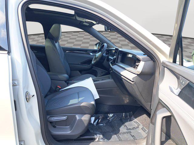 2025 Volkswagen Tiguan 2.0T SE R-Line Black