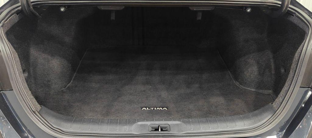 2022 Nissan Altima SV FWD