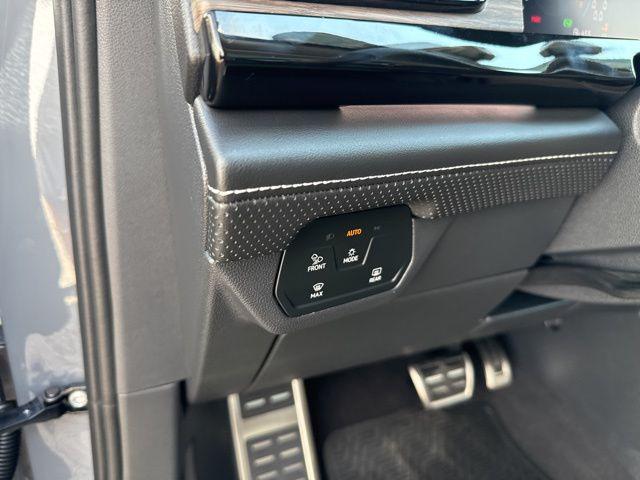 2026 Volkswagen Atlas SEL Premium R-Line