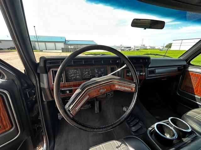 1981 Ford Bronco Base 2dr 4WD SUV