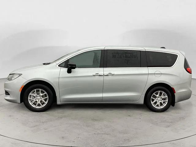 2026 Chrysler Voyager VOYAGER LX
