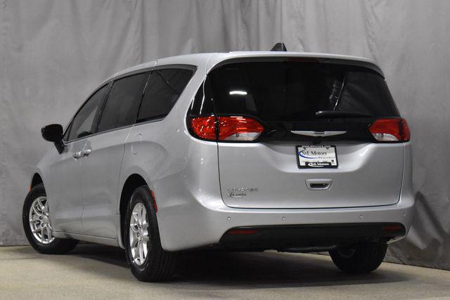 2026 Chrysler Voyager VOYAGER LX