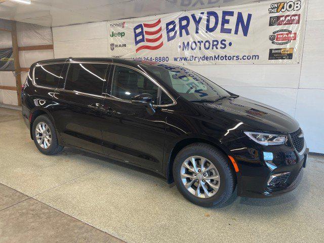 2026 Chrysler Pacifica PACIFICA SELECT AWD