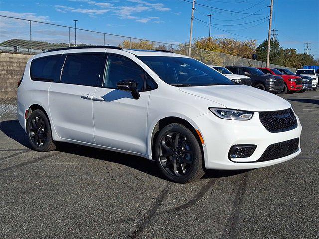 2026 Chrysler Pacifica PACIFICA LIMITED AWD