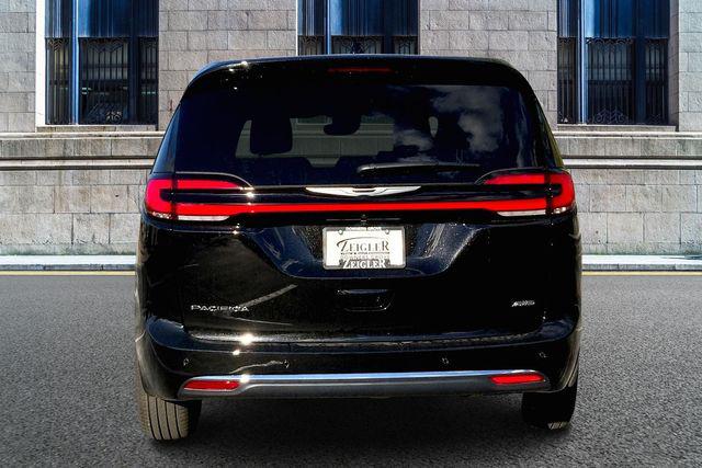 2026 Chrysler Pacifica PACIFICA SELECT AWD