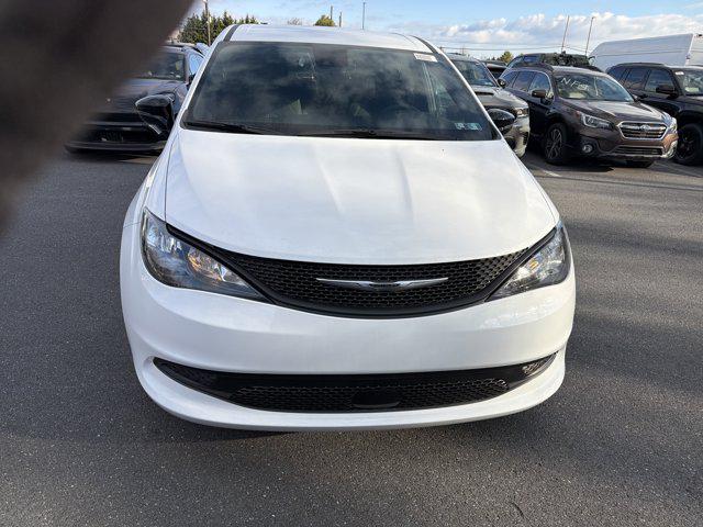 2026 Chrysler Voyager VOYAGER LX