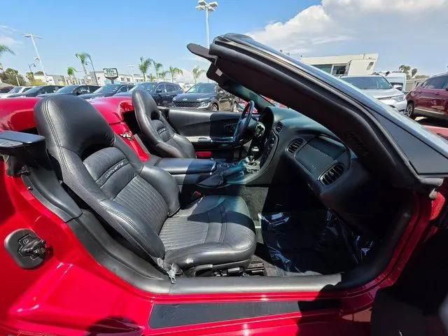 2004 Chevrolet Corvette Base