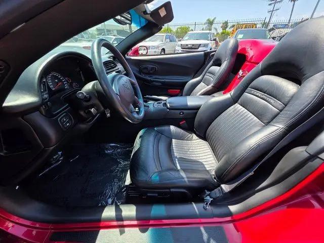 2004 Chevrolet Corvette Base