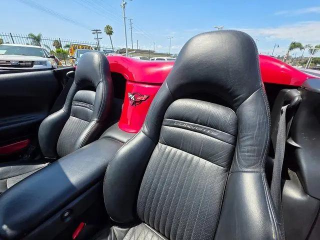 2004 Chevrolet Corvette Base