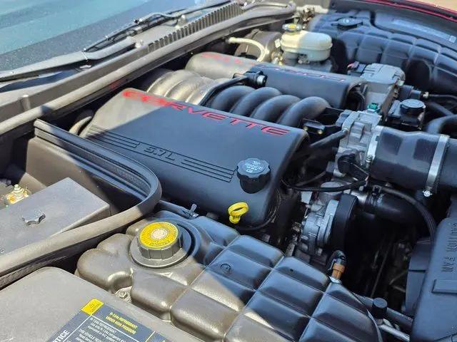 2004 Chevrolet Corvette Base