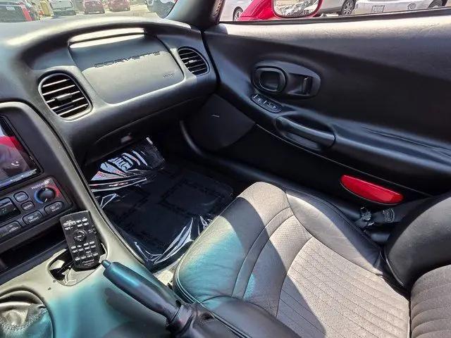 2004 Chevrolet Corvette Base