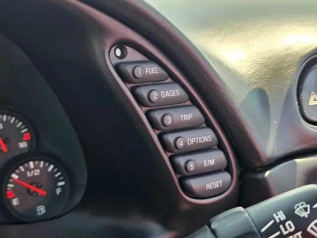 2004 Chevrolet Corvette Base
