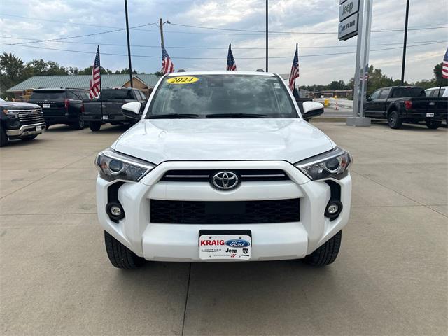 2024 Toyota 4Runner SR5 2024 Toyota 4Runner SR5