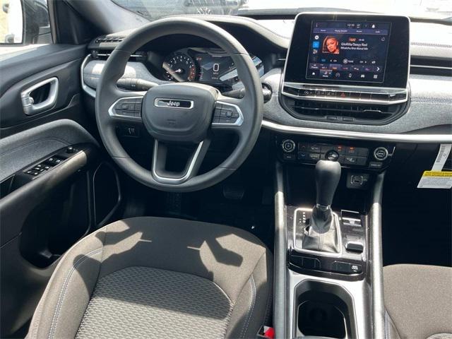 2025 Jeep Compass COMPASS SPORT 4X4