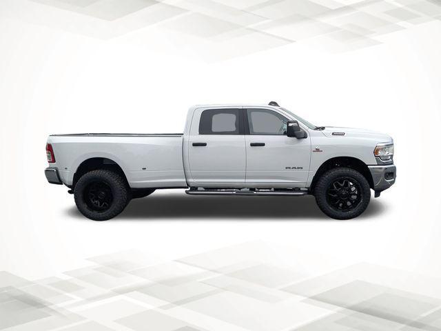 2024 RAM 3500 Big Horn Crew Cab 4x4 8 Box 2024 RAM 3500 Big Horn Crew Cab 4x4 8 Box