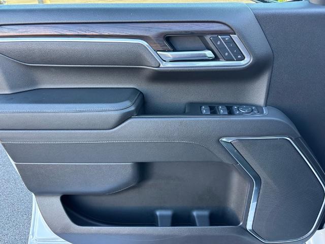 2025 GMC Sierra 1500 4WD Crew Cab Short Box SLT