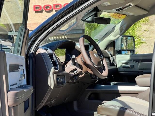 2025 RAM 2500 Laramie Crew Cab 4x4 64 Box