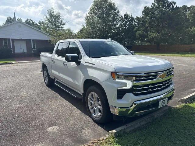 2023 Chevrolet Silverado 1500 4WD Crew Cab Short Bed LTZ