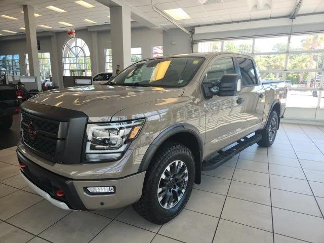 2023 Nissan TITAN Crew Cab PRO-4X 4x4