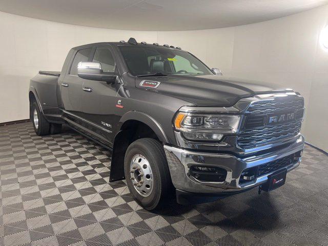 2022 RAM 3500 Limited Mega Cab 4x4 64 Box 2022 RAM 3500 Limited Mega Cab 4x4 64 Box