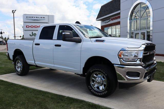 2023 RAM 2500 Tradesman Crew Cab 4x4 64 Box