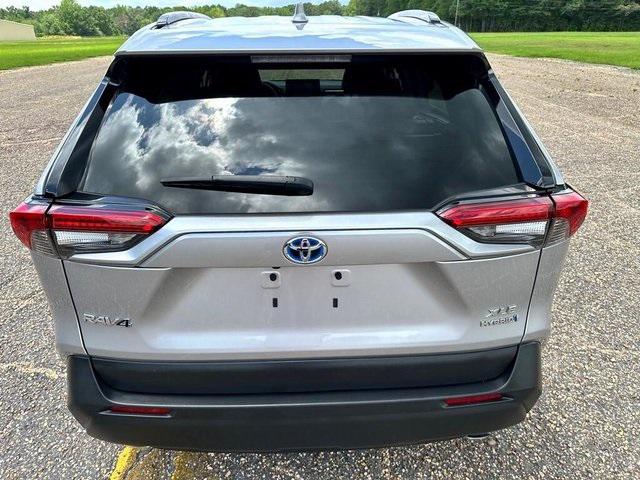 2022 Toyota RAV4 Hybrid XLE