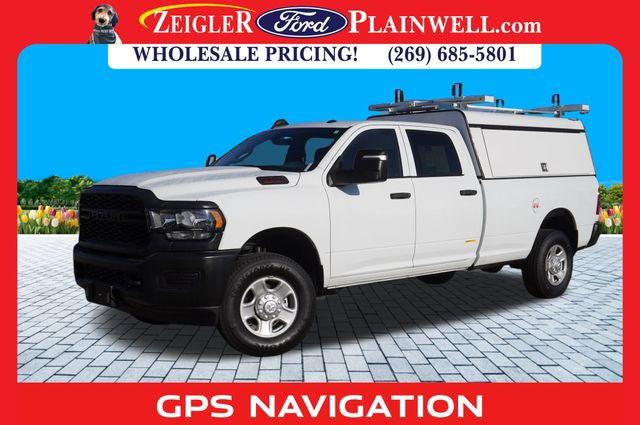 2023 RAM 3500 Tradesman Crew Cab 4x4 8 Box