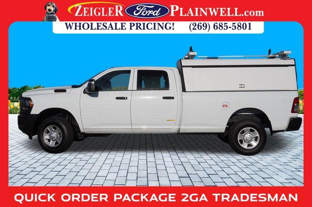 2023 RAM 3500 Tradesman Crew Cab 4x4 8 Box