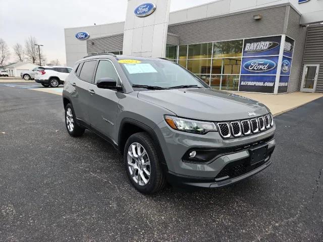 2024 Jeep Compass Latitude Lux FWD