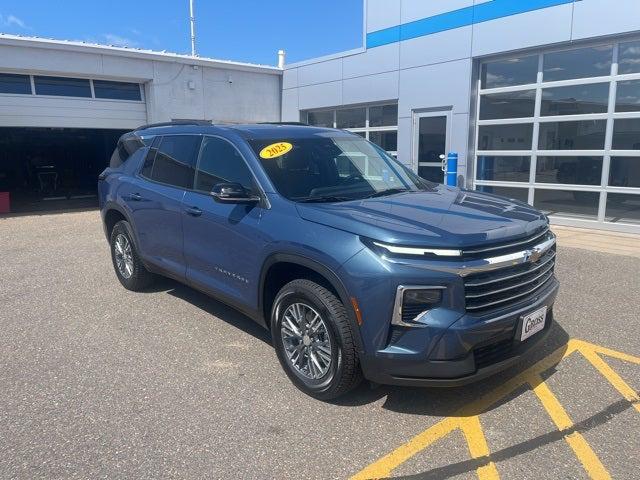 2025 Chevrolet Traverse AWD LT
