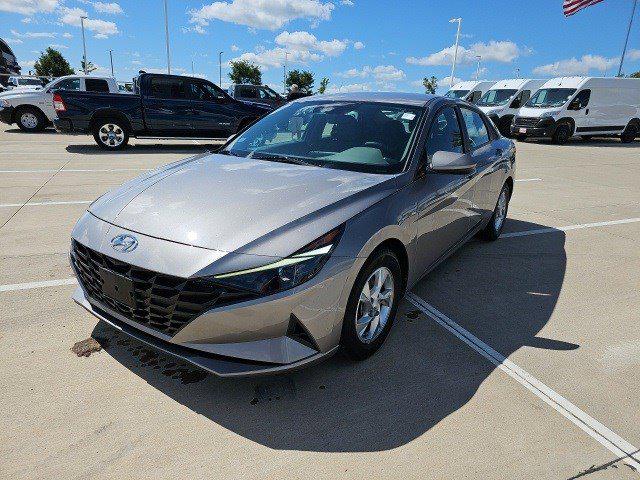 2022 Hyundai Elantra SE