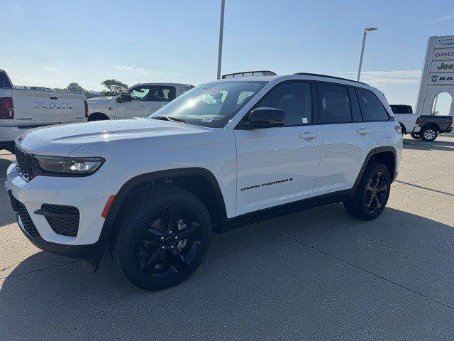 2025 Jeep Grand Cherokee GRAND CHEROKEE ALTITUDE X 4X4