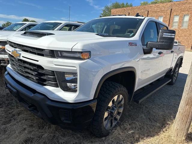 2024 Chevrolet Silverado 2500HD 4WD Crew Cab Standard Bed Custom