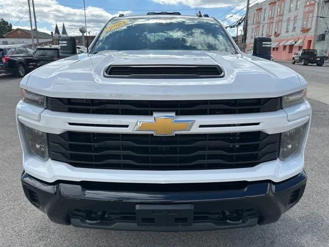 2024 Chevrolet Silverado 2500HD 4WD Crew Cab Standard Bed Custom