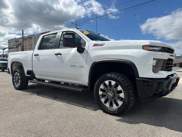 2024 Chevrolet Silverado 2500HD 4WD Crew Cab Standard Bed Custom