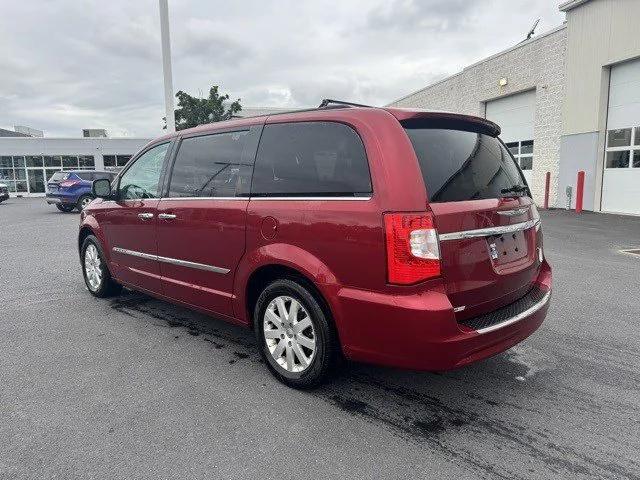 2012 Chrysler Town and Country Touring-L