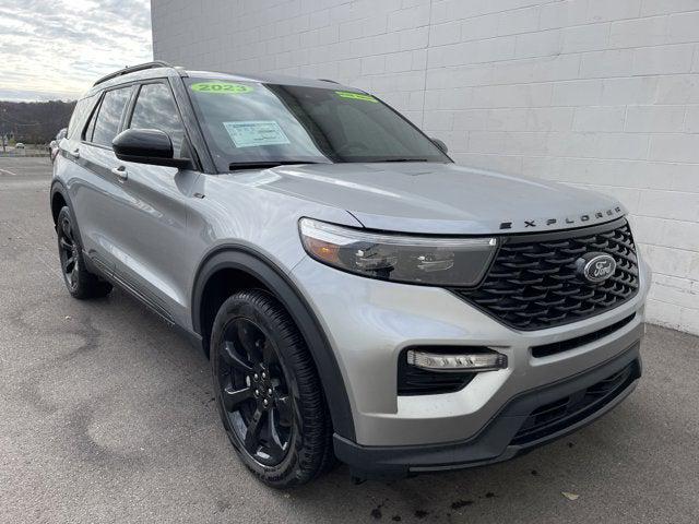 2023 Ford Explorer ST-Line 2023 Ford Explorer ST-Line