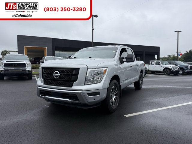 2020 Nissan TITAN Crew Cab SV 4x2